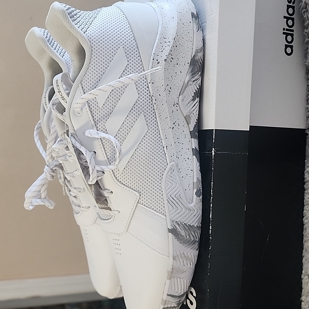 Adidas RunTheGame basketball shoes in"White/Grey Mens Size 13 - Picture 2 of 9